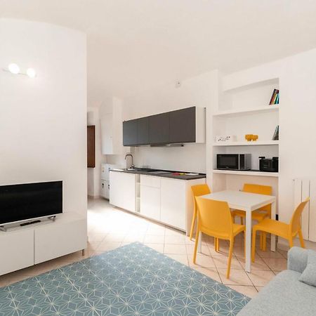 Colourful Flat San Donato Apartment Торино Екстериор снимка
