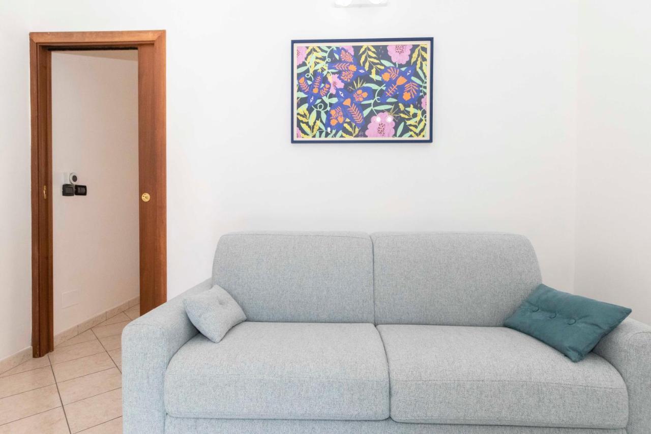 Colourful Flat San Donato Apartment Торино Екстериор снимка
