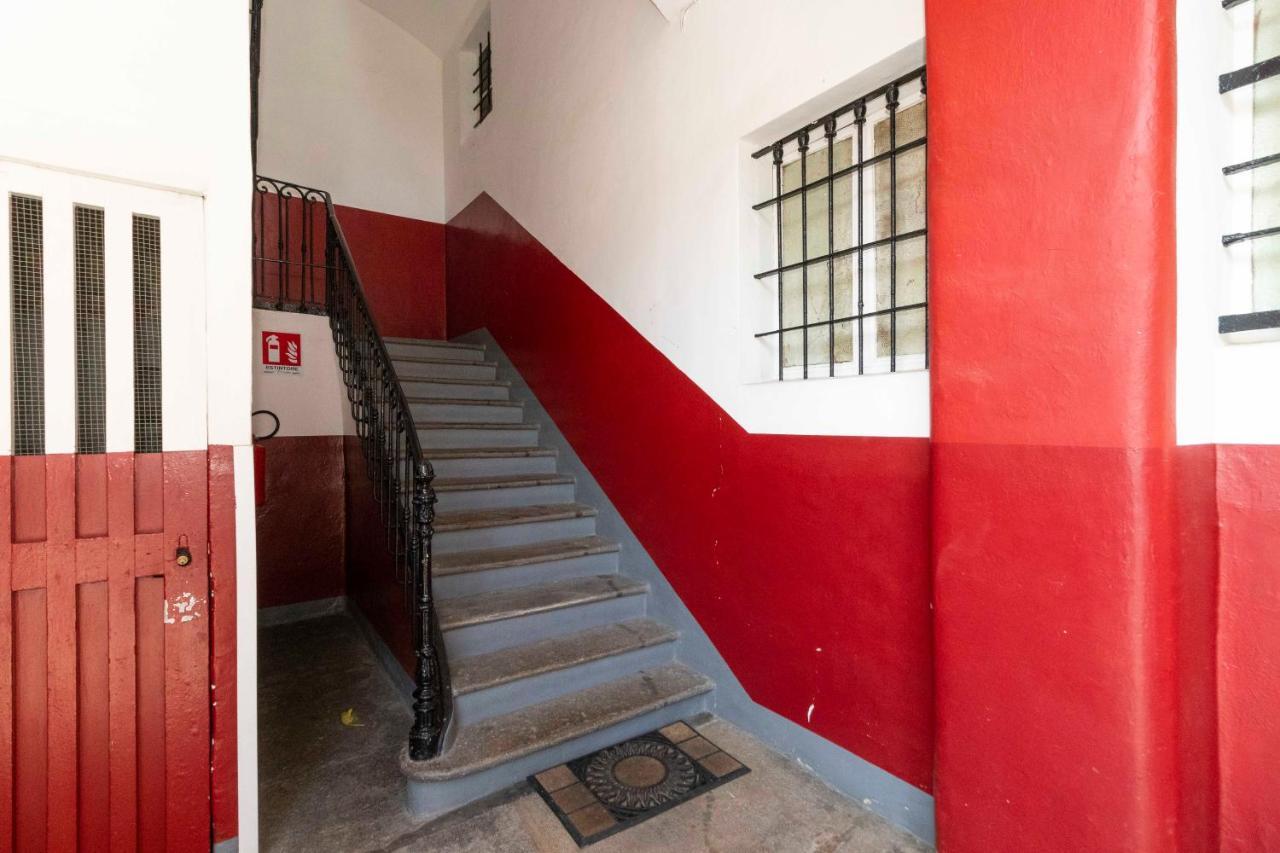Colourful Flat San Donato Apartment Торино Екстериор снимка