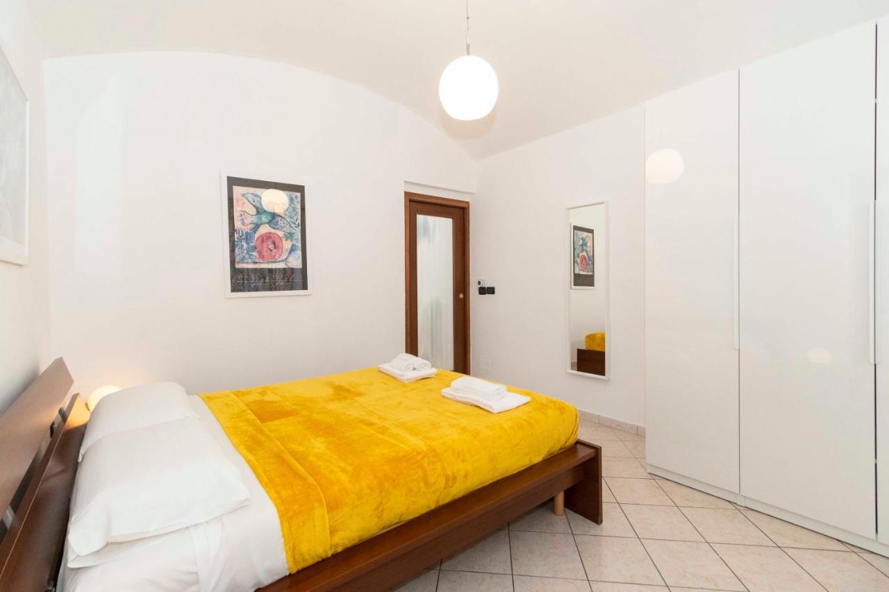 Colourful Flat San Donato Apartment Торино Екстериор снимка