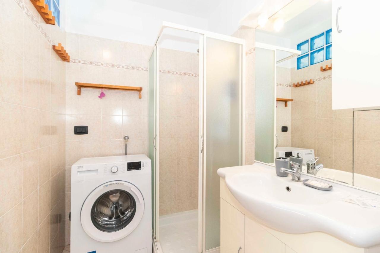 Colourful Flat San Donato Apartment Торино Екстериор снимка